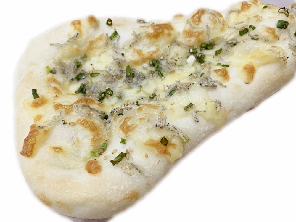 【並柳店限定】釜揚げしらすのチーズナン