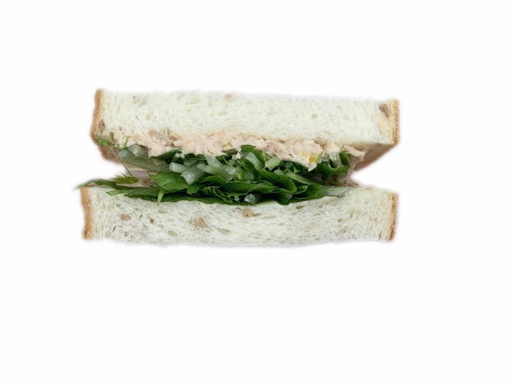 もち麦食パンのヘルシーサンド