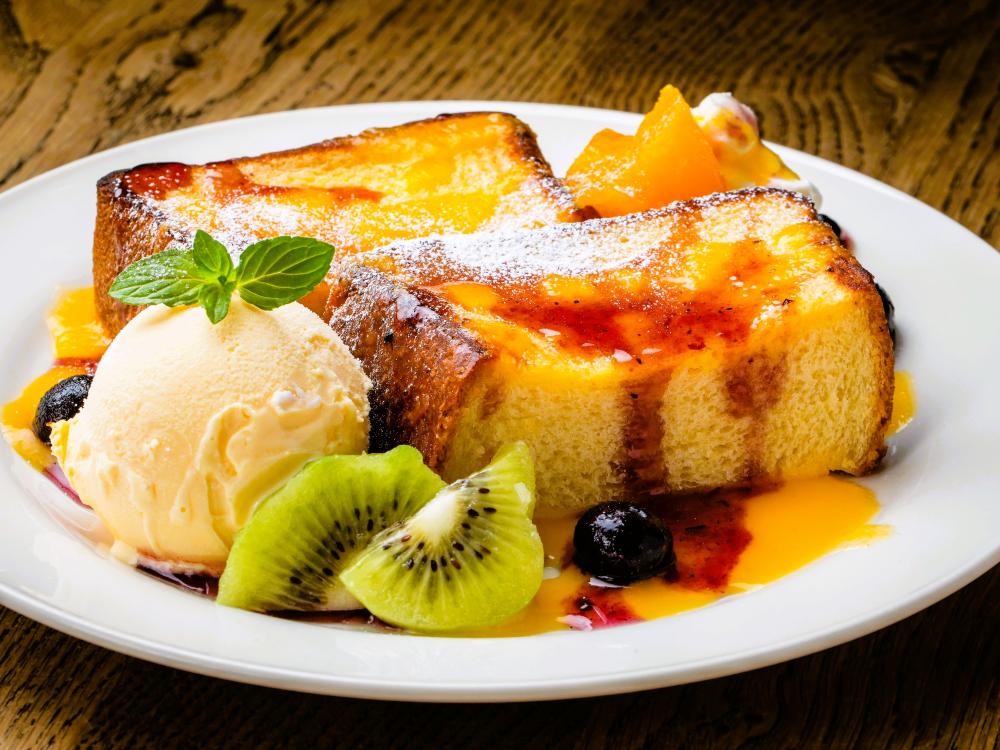 松本のカフェ・CAFE SWEET 縄手本店のフレンチトーストとアイスクリーム