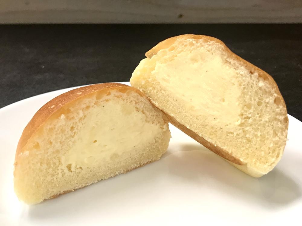 ひんやりクリームパン
